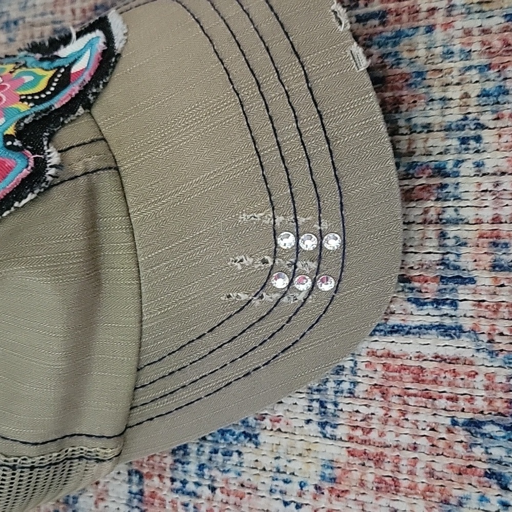 Hat - Picture 3 of 7